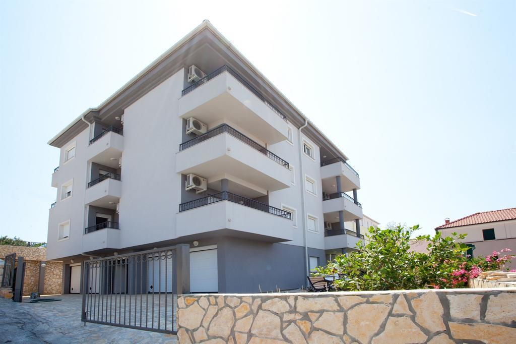 Apartments Maja Donji Okrug  Exterior photo