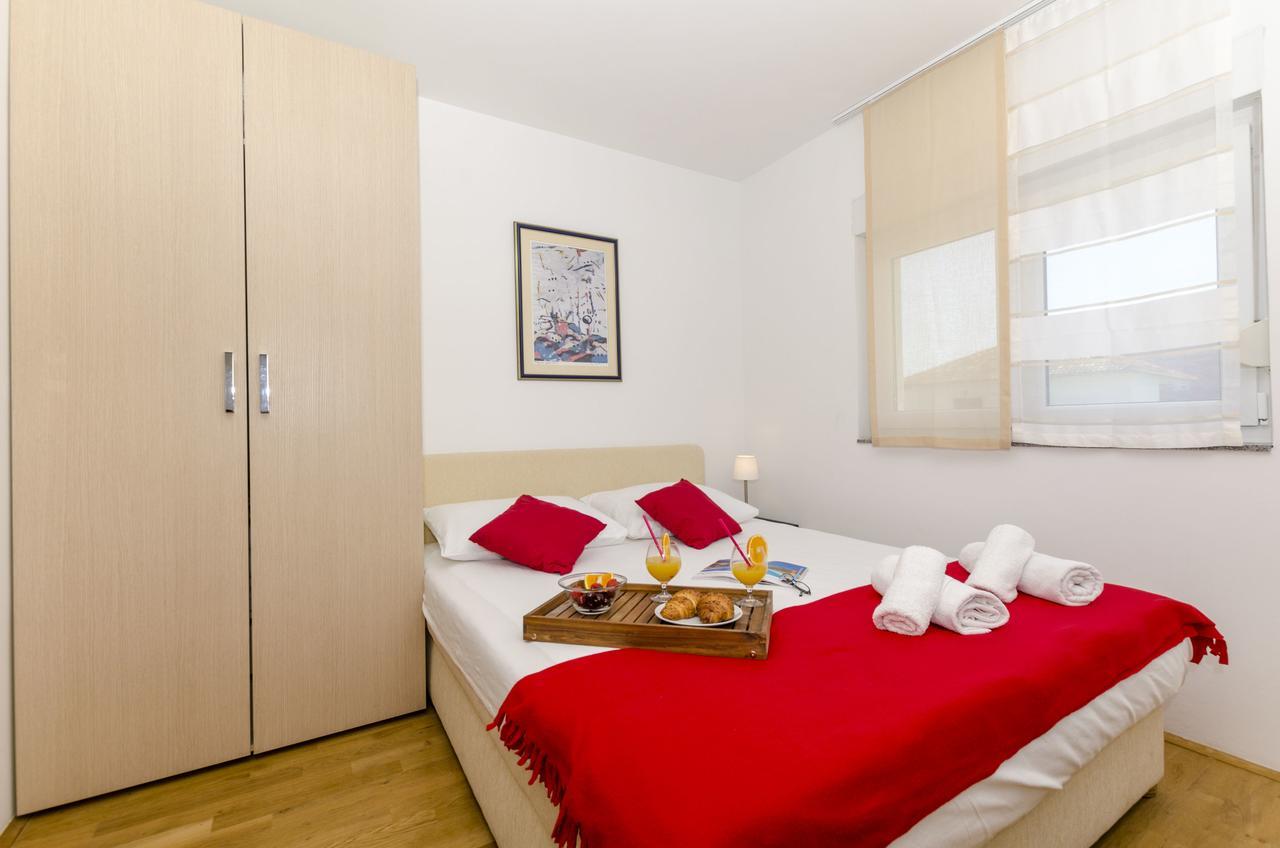 Apartments Maja Donji Okrug  Exterior photo