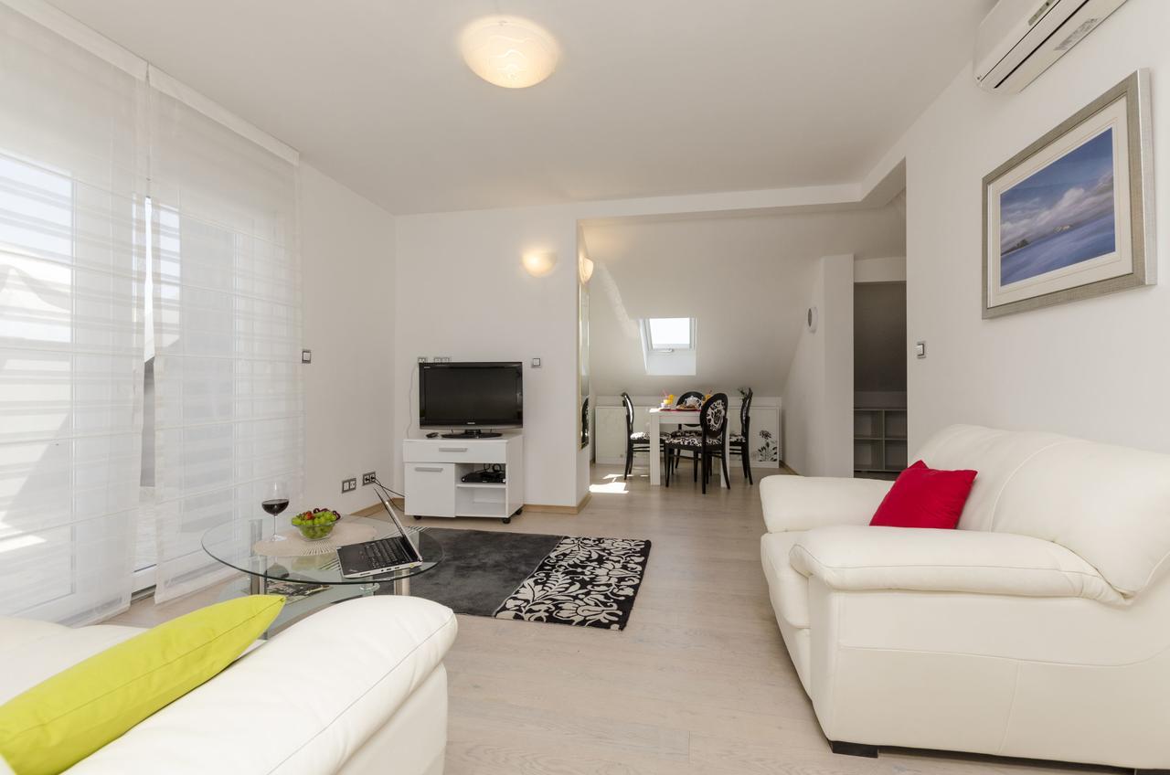 Apartments Maja Donji Okrug  Exterior photo