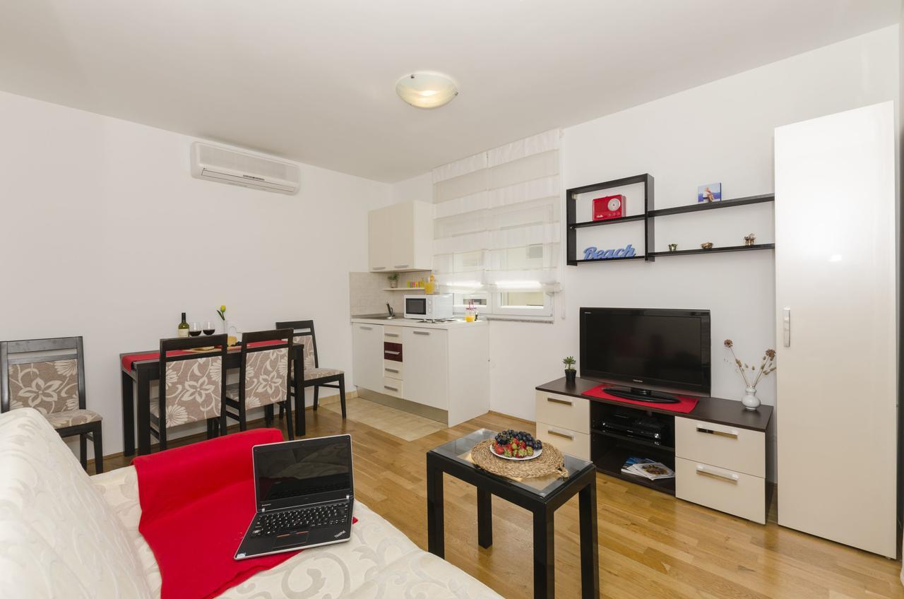 Apartments Maja Donji Okrug  Exterior photo